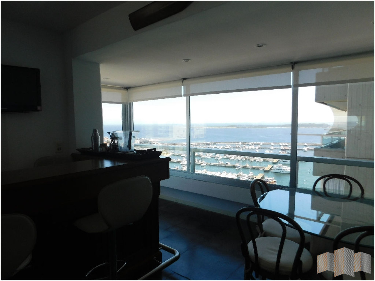 Apartamento ID.1512 - CON MAGNIFICA VISTA AL PUERTO