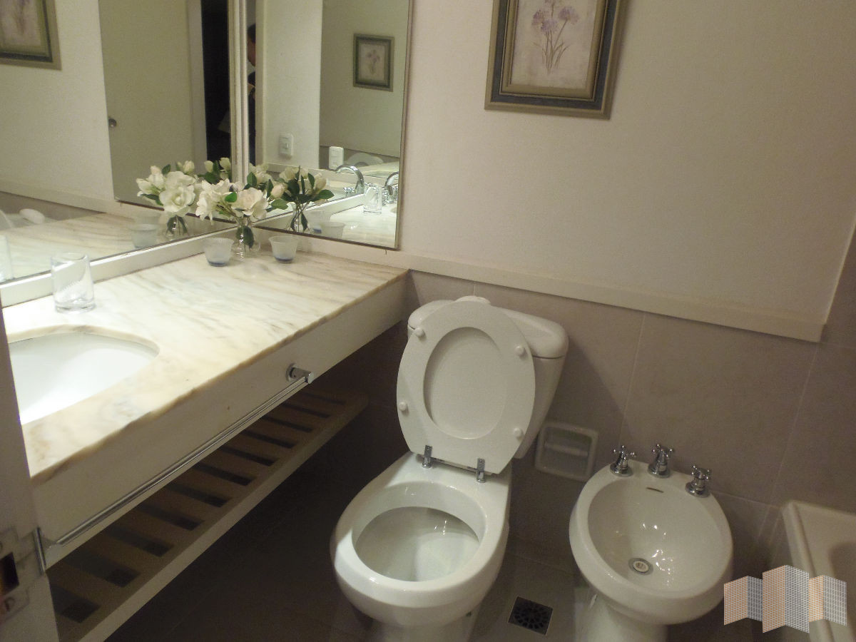 Apartamento ID.1532 - CON EXCELENTE VISTA AL PUERTO