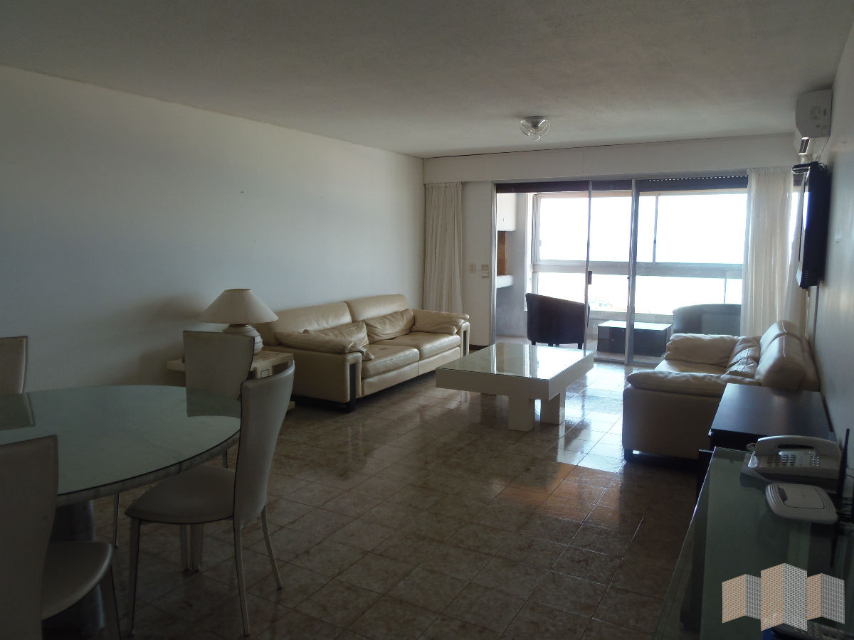 Apartamento ID.1667 - CON EXCELENTE VISTA AL MAR