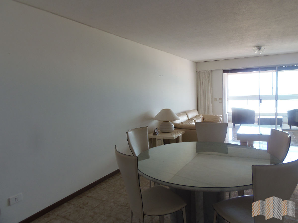 Apartamento ID.1667 - CON EXCELENTE VISTA AL MAR
