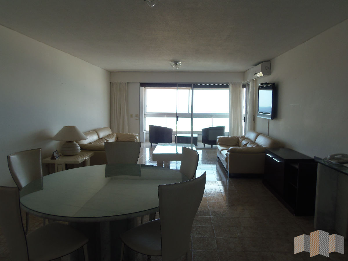 Apartamento ID.1667 - CON EXCELENTE VISTA AL MAR