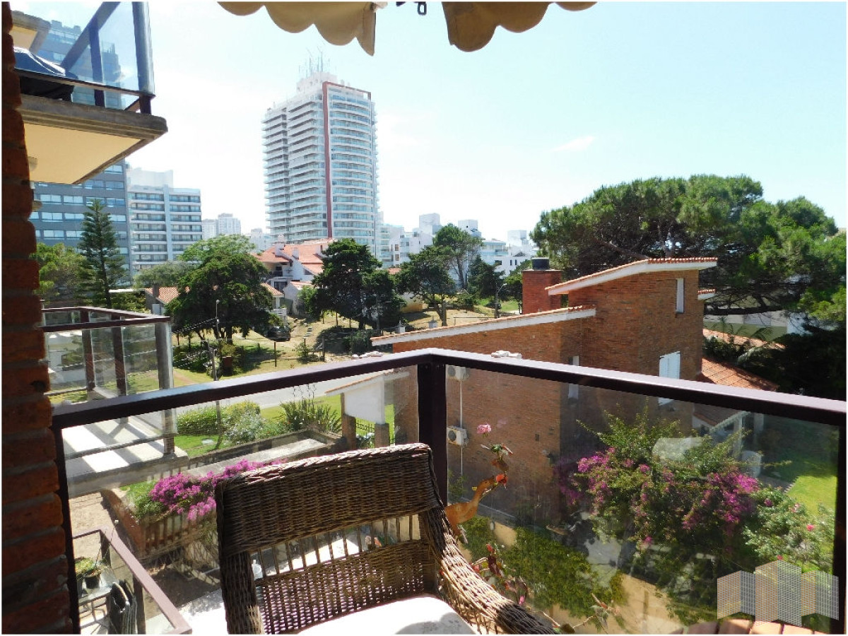 Apartamento ID.1724 - A DOS CUADRAS DE LA PLAYA.