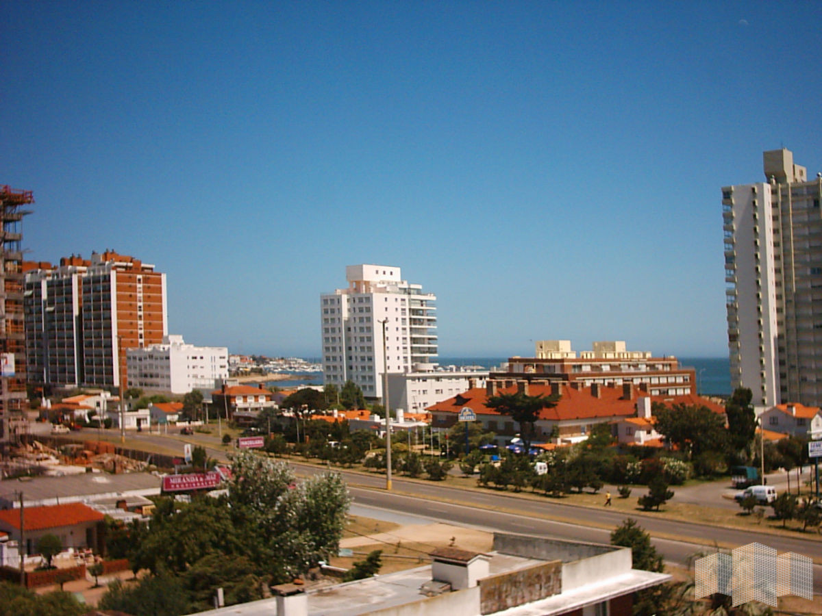 Apartamento ID.241 -  A PASOS DEL MAR 