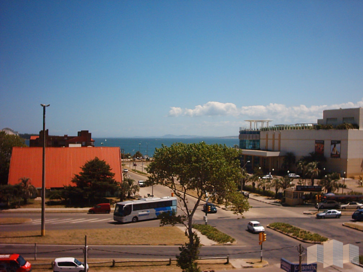 Apartamento ID.241 -  A PASOS DEL MAR 