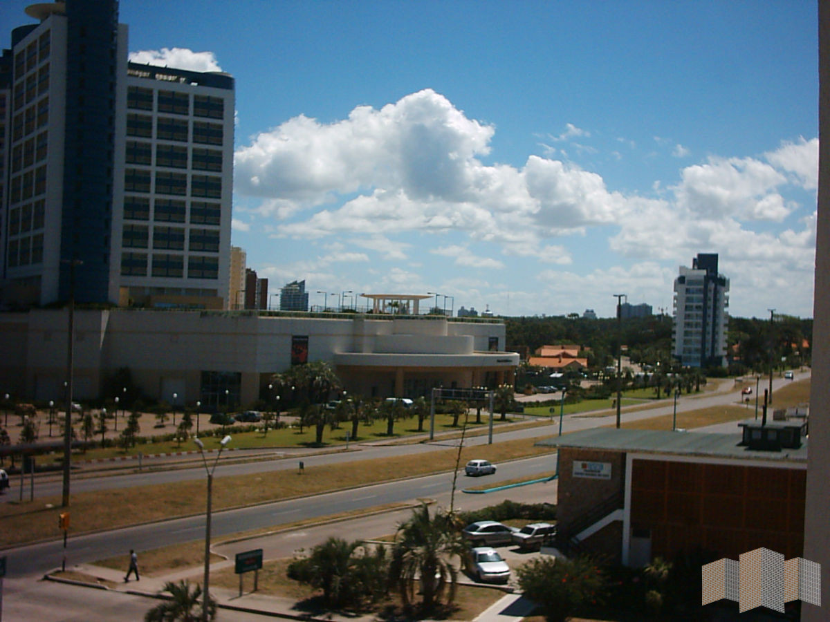 Apartamento ID.241 -  A PASOS DEL MAR 