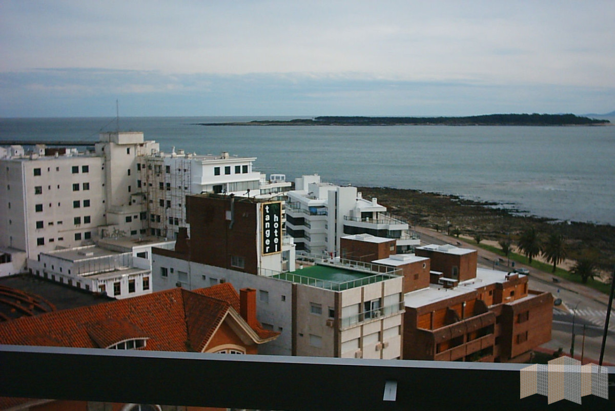 Apartamento ID.68 - CON EXCLUSIVA VISTA DE PRIMERA LINEA AL MAR.