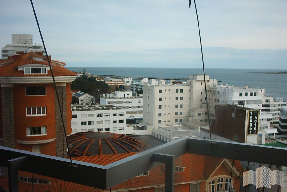 Apartamento ID.68 - CON EXCLUSIVA VISTA DE PRIMERA LINEA AL MAR.