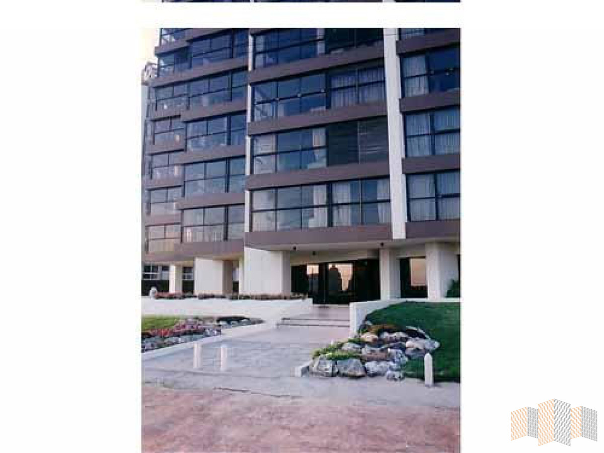 Apartamento ID.762 - FRENTE AL MAR - CON MUY LINDA VISTA - 