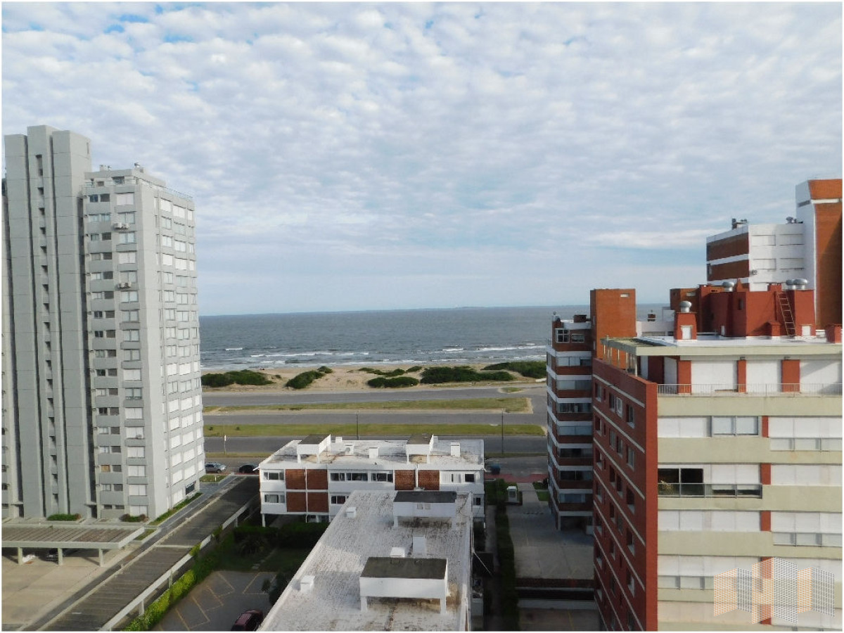 Apartamento ID.895 - CON MUY BONITA VISTA AL MAR