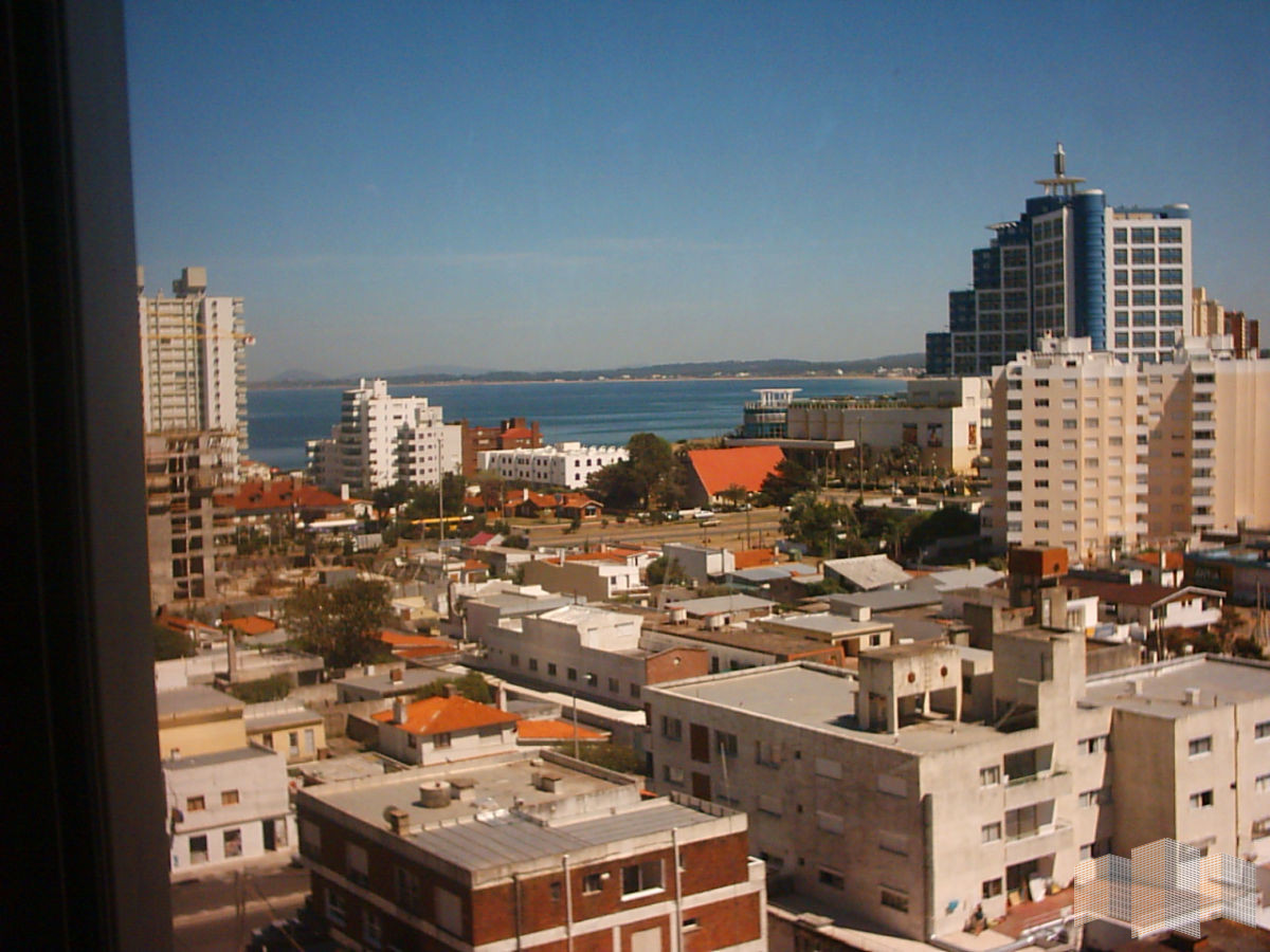 Apartamento ID.895 - CON MUY BONITA VISTA AL MAR