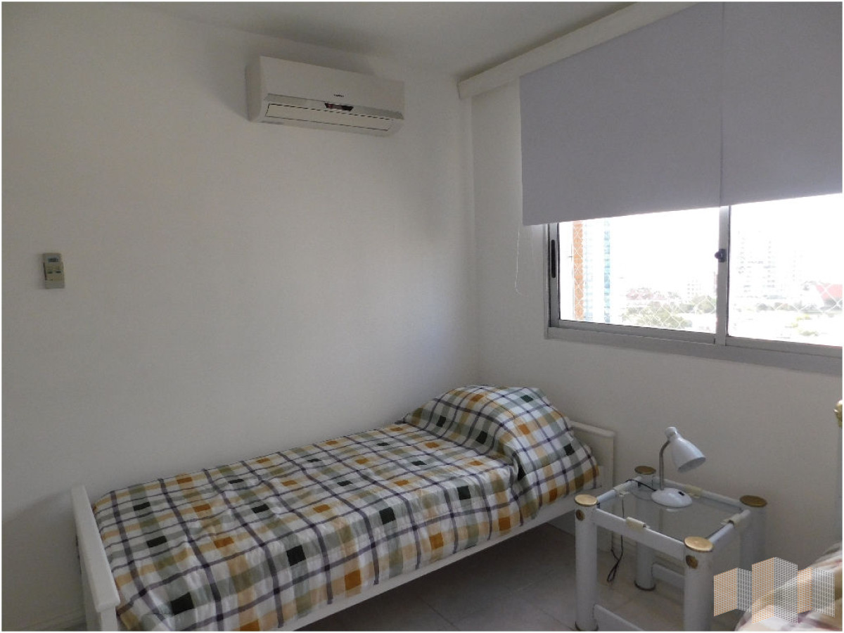 Apartamento ID.895 - CON MUY BONITA VISTA AL MAR