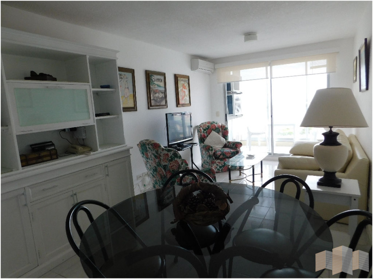 Apartamento ID.895 - CON MUY BONITA VISTA AL MAR