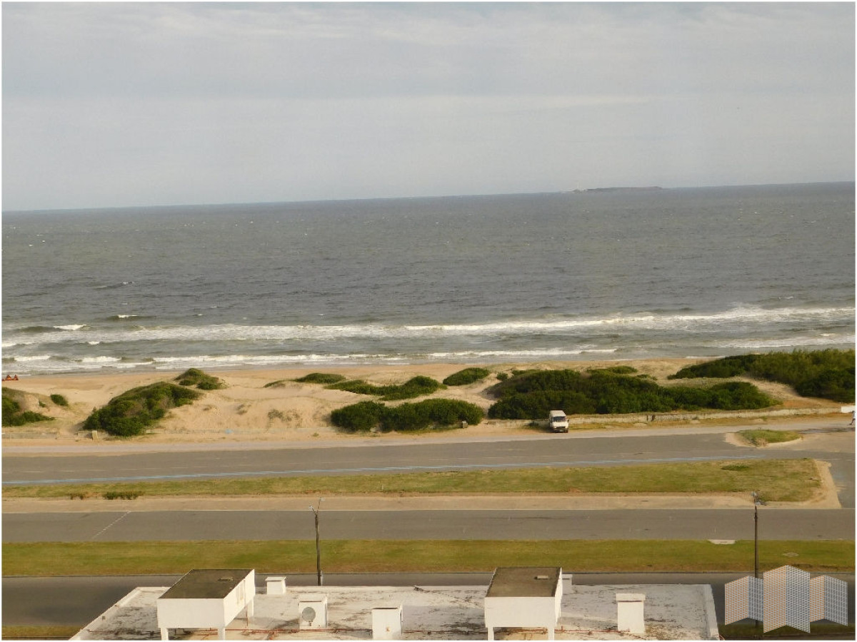 Apartamento ID.895 - CON MUY BONITA VISTA AL MAR