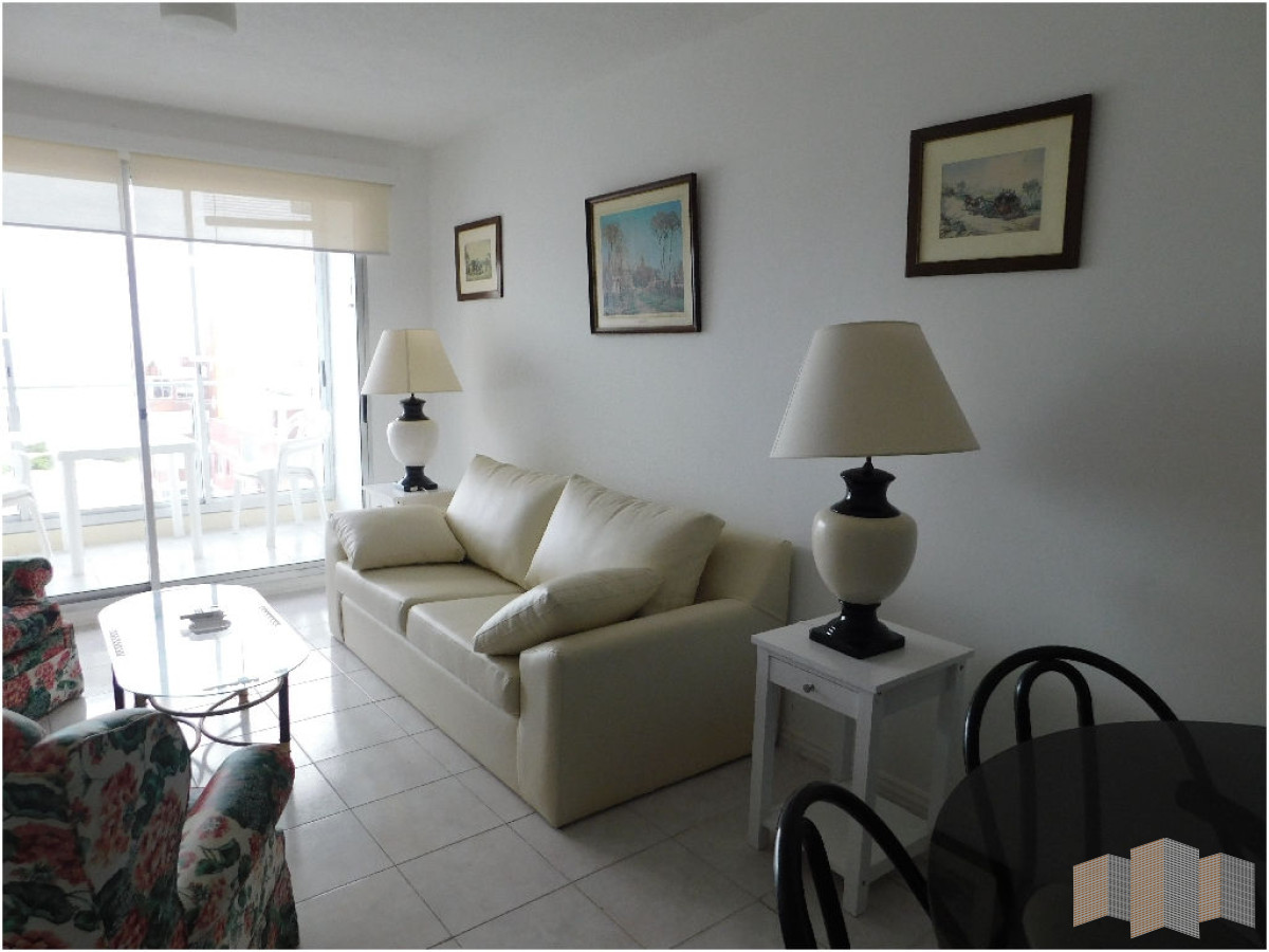 Apartamento ID.895 - CON MUY BONITA VISTA AL MAR