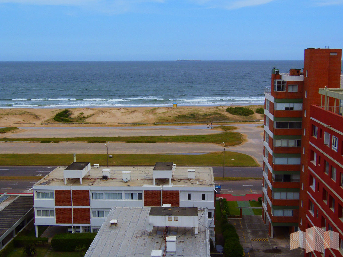 Apartamento ID.895 - CON MUY BONITA VISTA AL MAR