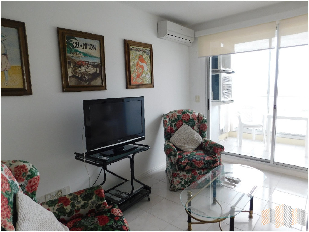 Apartamento ID.895 - CON MUY BONITA VISTA AL MAR