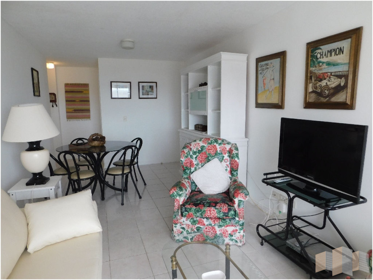 Apartamento ID.895 - CON MUY BONITA VISTA AL MAR