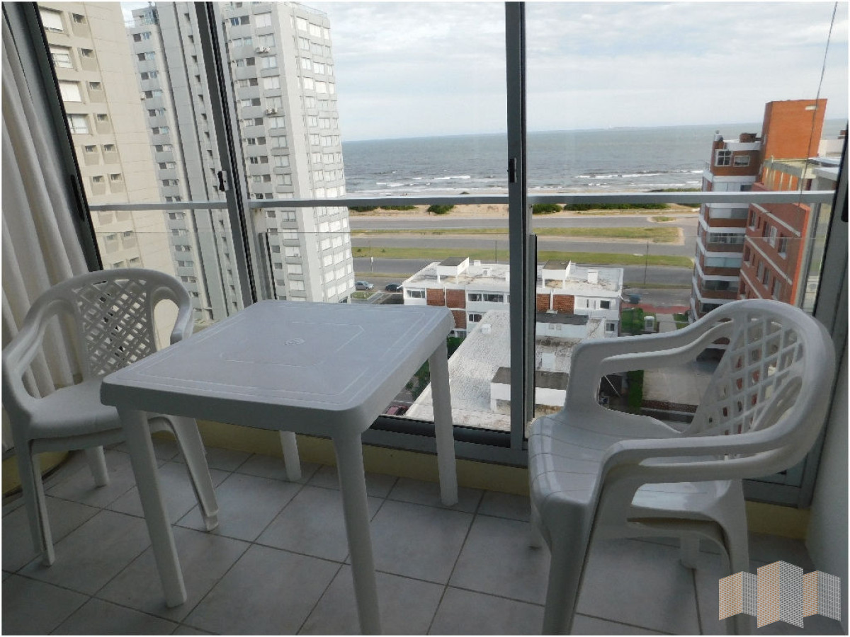 Apartamento ID.895 - CON MUY BONITA VISTA AL MAR