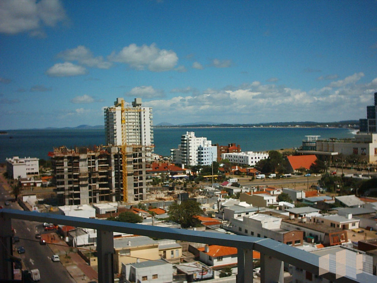 Apartamento ID.906 - A METROS DE LA PLAYA