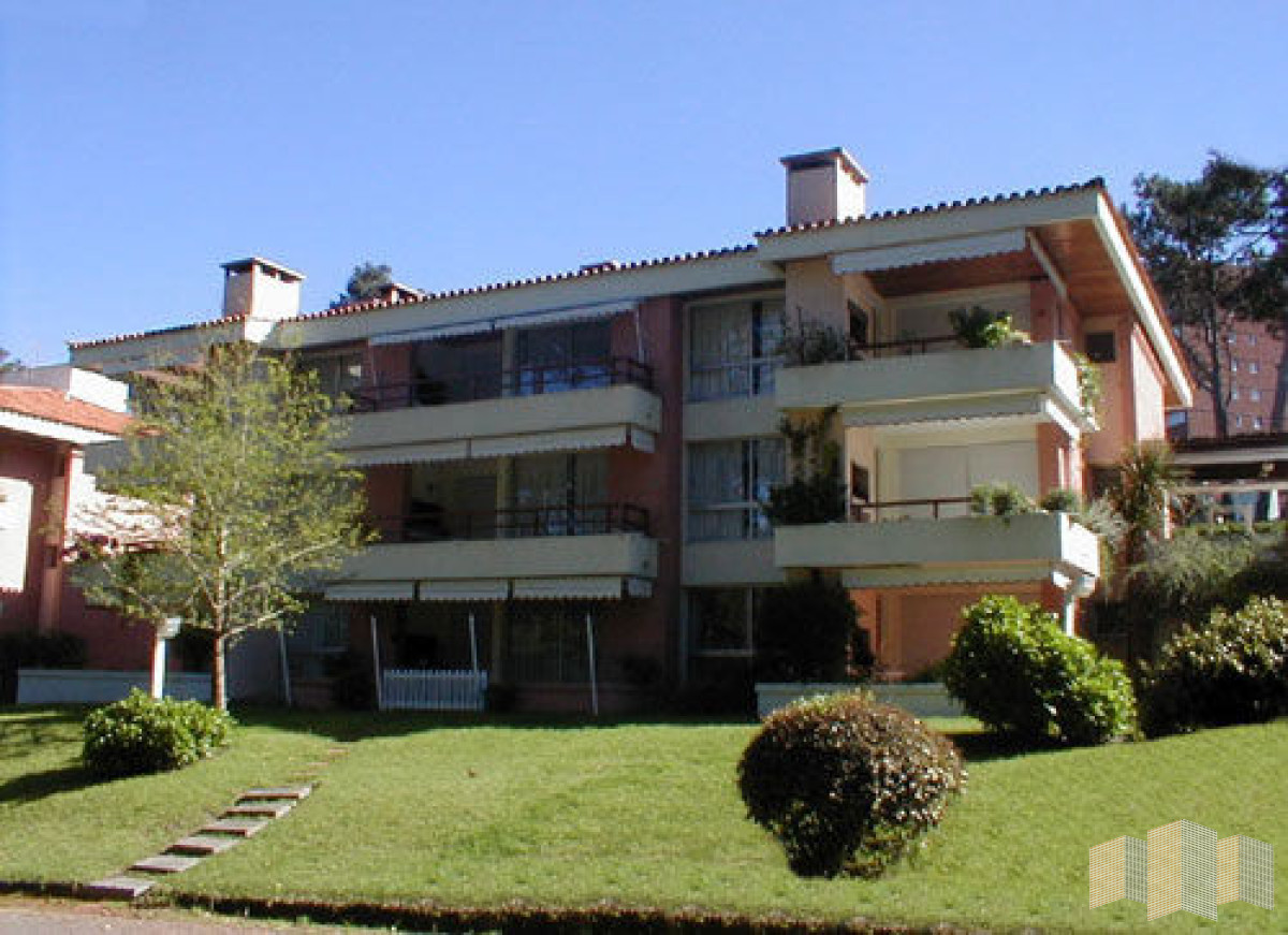 Apartamento ID.924 - CON MUY LINDO ENTORNO ARBOLADO