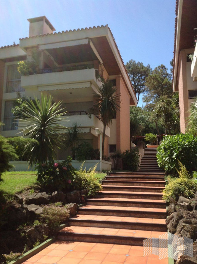 Apartamento ID.924 - CON MUY LINDO ENTORNO ARBOLADO