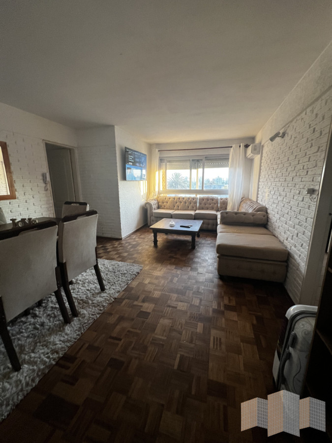 Apartamento ID.3364 - EN PLENO CENTRO DE MALDONADO 