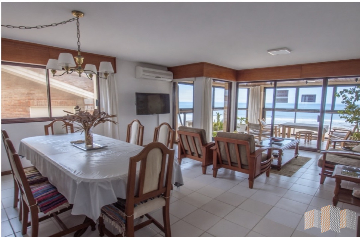 Apartamento ID.1436 - IMPERDIBLE PRIMERA LINEA AL MAR 