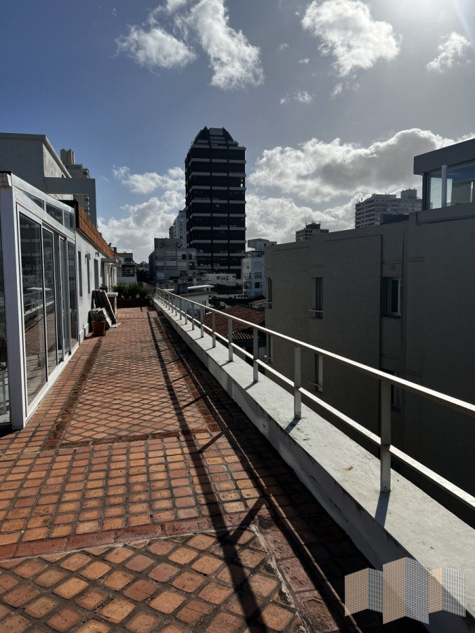 Apartamento ID.3346 - FRENTE AL MAR Y CON EXCELENTE VISTA 