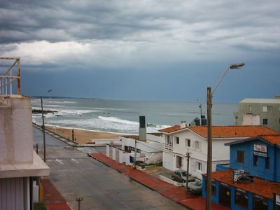 A METROS DE LA PL.AYA 