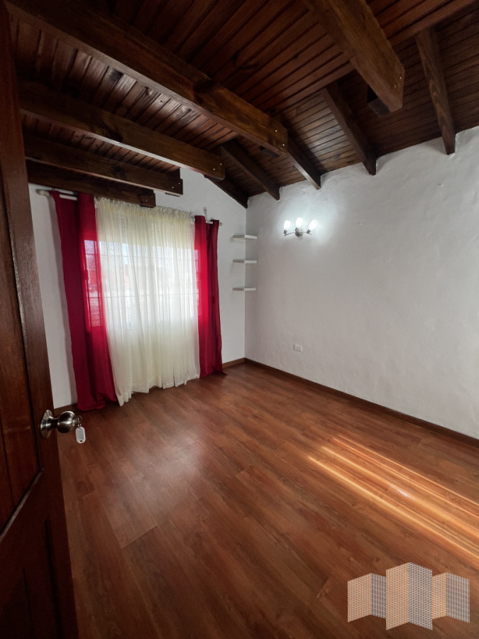 Casa ID.3439 - HERMOSA CASA EN ALQUILER POR TODO EL AÑO