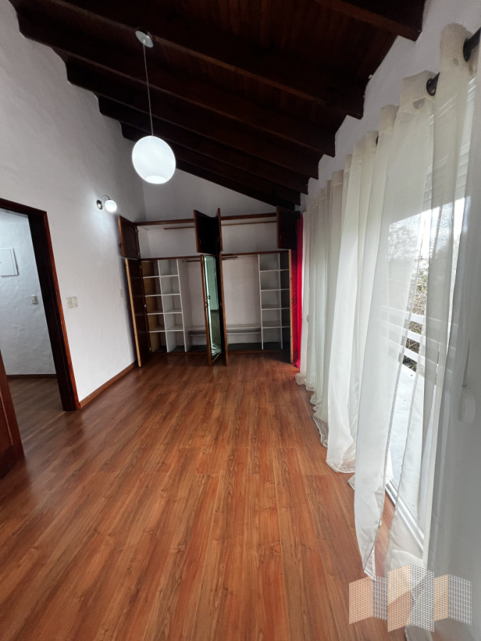 Casa ID.3439 - HERMOSA CASA EN ALQUILER POR TODO EL AÑO