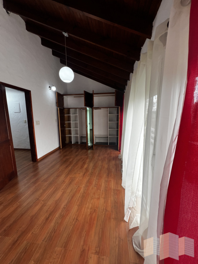 Casa ID.3439 - HERMOSA CASA EN ALQUILER POR TODO EL AÑO