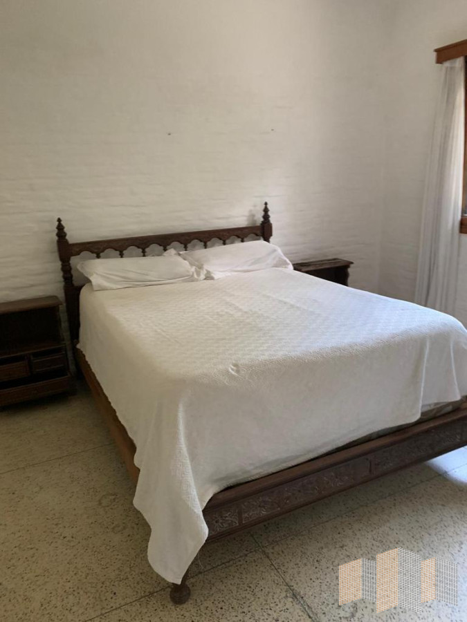 Casa ID.2825 - MUY LINDA CASA CON UN ENTORNO ARBOLADO