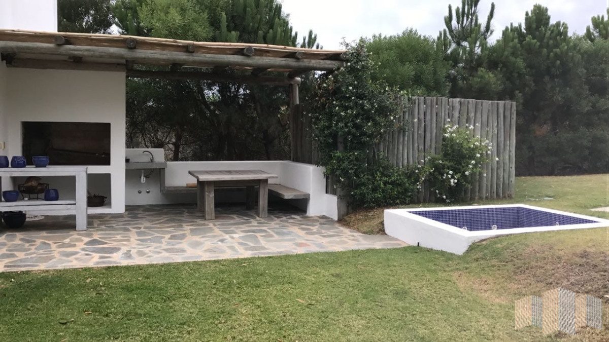 Casa ID.3271 - HERMOSA CASA EN ALTOS DE MONTOYA 