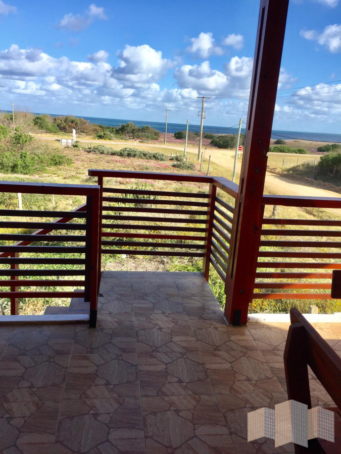 Casa ID.2728 - A METROS DE LA PLAYA