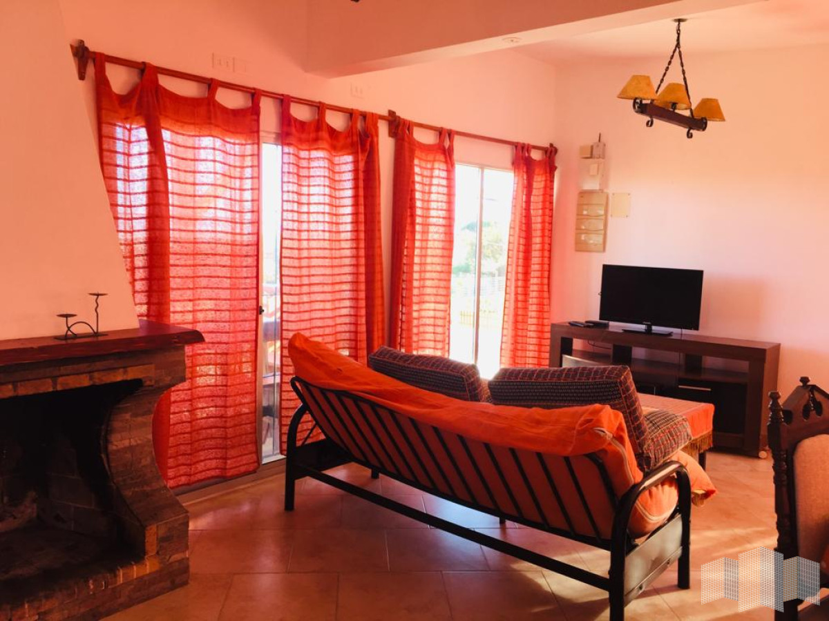 Casa ID.2728 - A METROS DE LA PLAYA