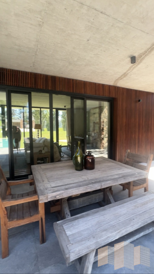 Casa ID.3420 - ELEGANCIA Y NATURALEZ A POCOS MINUTOS DEL MAR