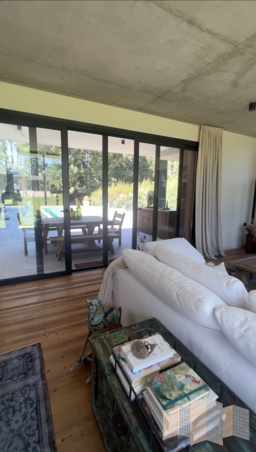 Casa ID.3420 - ELEGANCIA Y NATURALEZ A POCOS MINUTOS DEL MAR