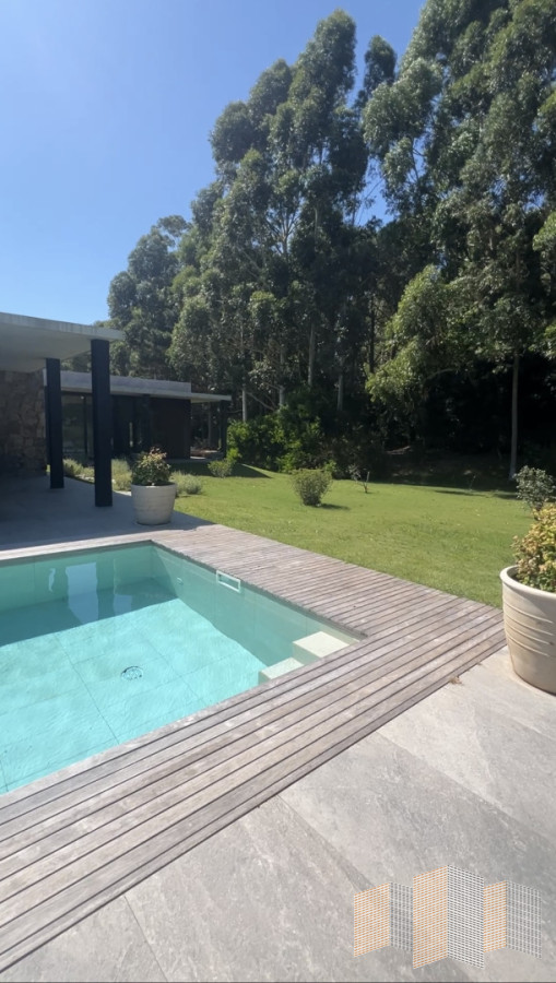 Casa ID.3420 - ELEGANCIA Y NATURALEZ A POCOS MINUTOS DEL MAR