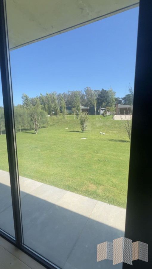 Casa ID.3420 - ELEGANCIA Y NATURALEZ A POCOS MINUTOS DEL MAR