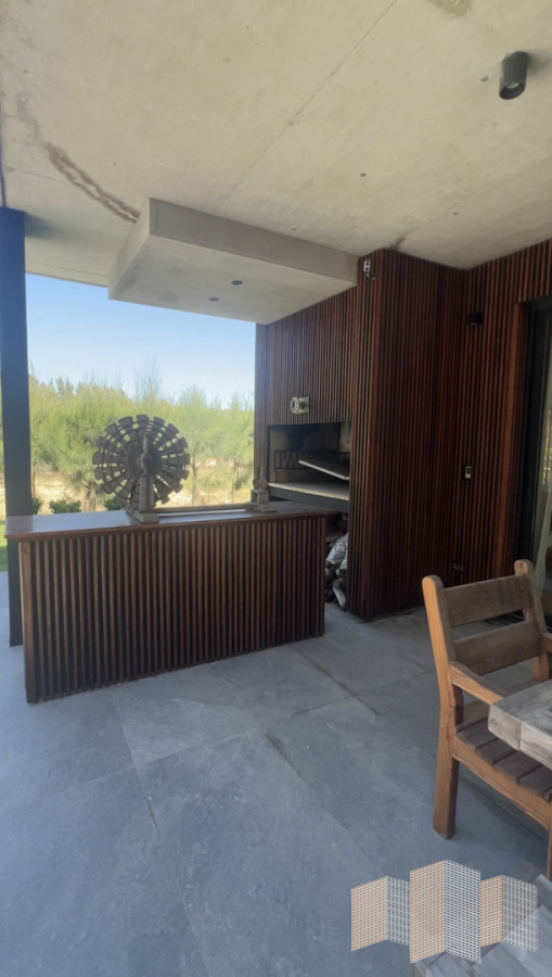 Casa ID.3420 - ELEGANCIA Y NATURALEZ A POCOS MINUTOS DEL MAR