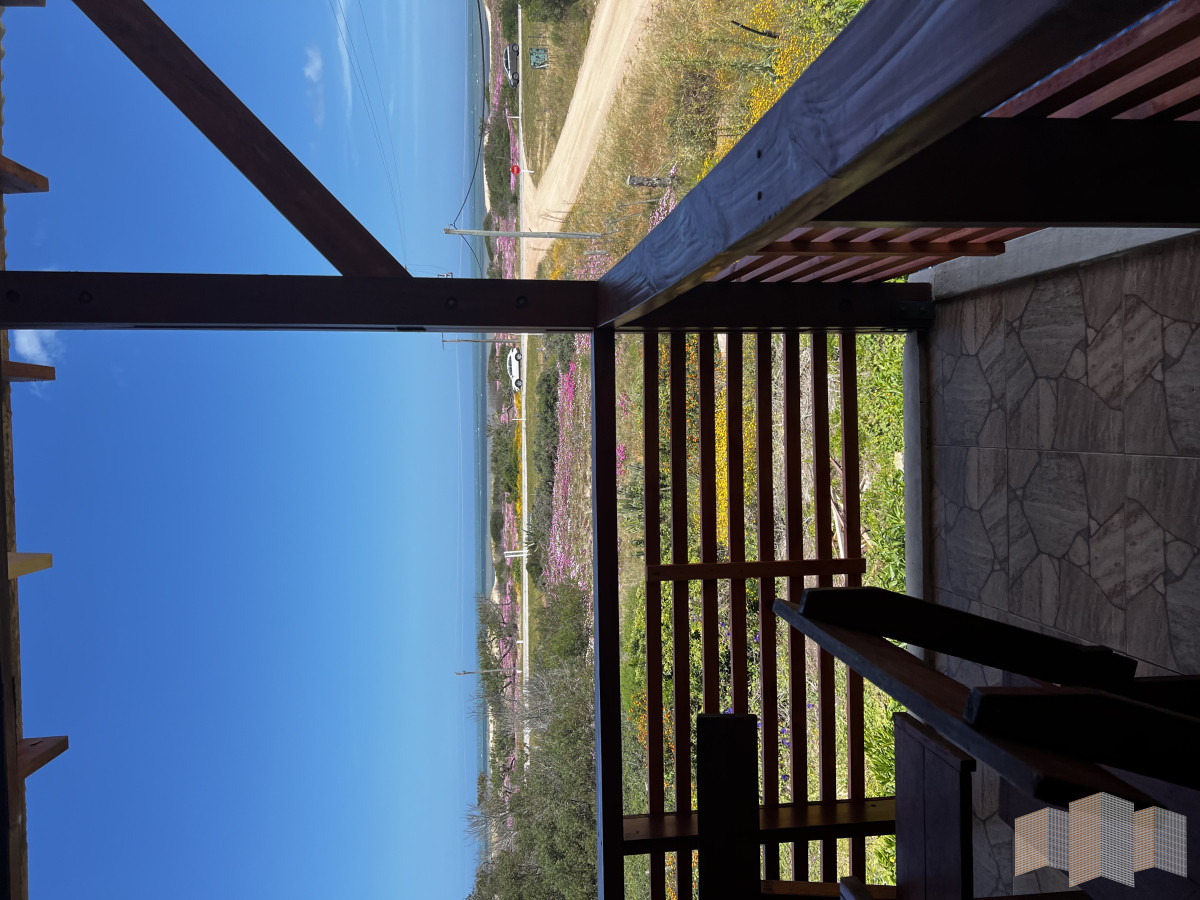Casa ID.2728 - A METROS DE LA PLAYA