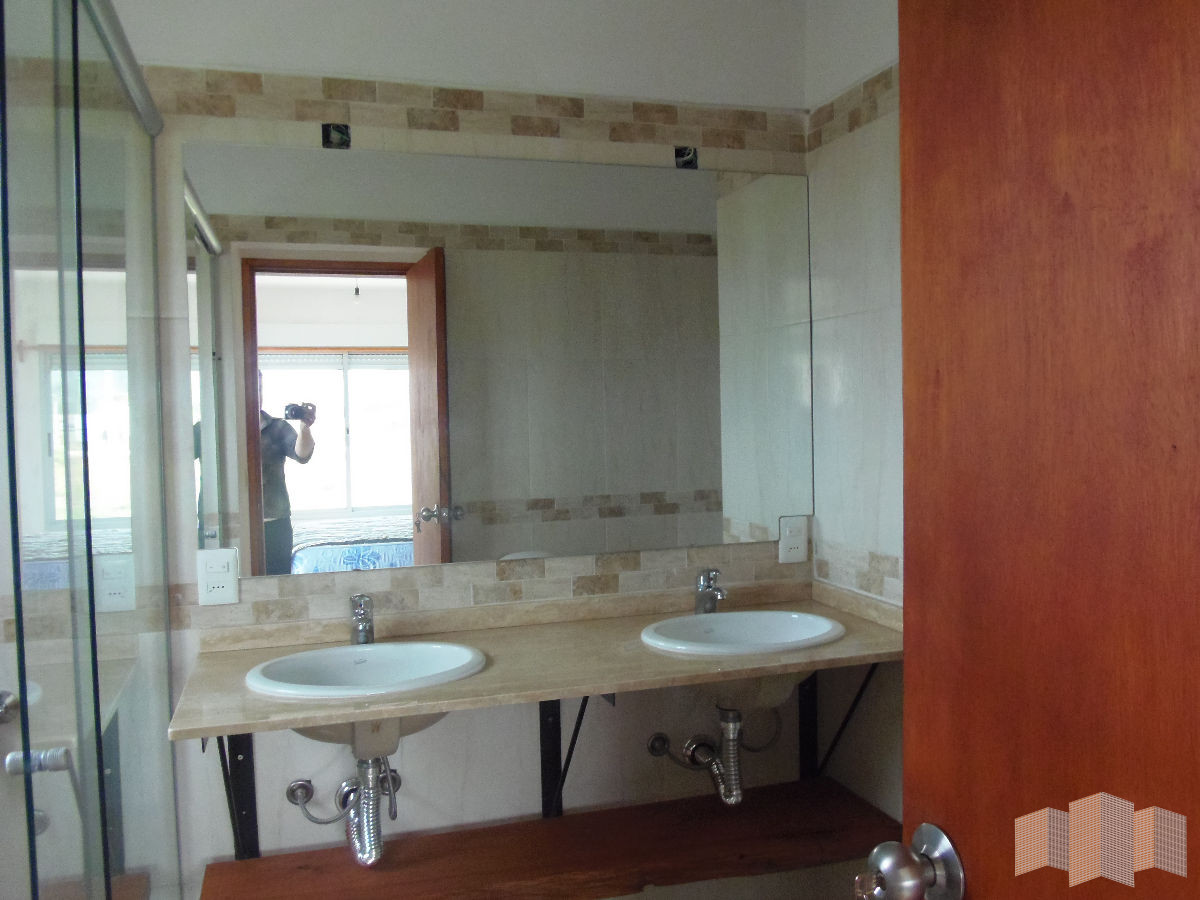 Casa ID.2728 - A METROS DE LA PLAYA