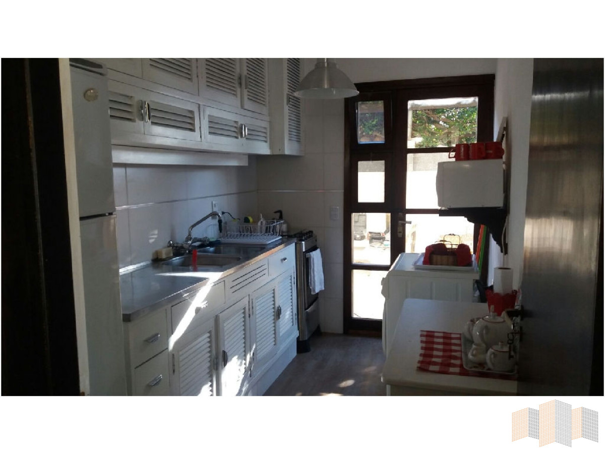 Casa ID.2810 - A METROS DE LA PLAYA 