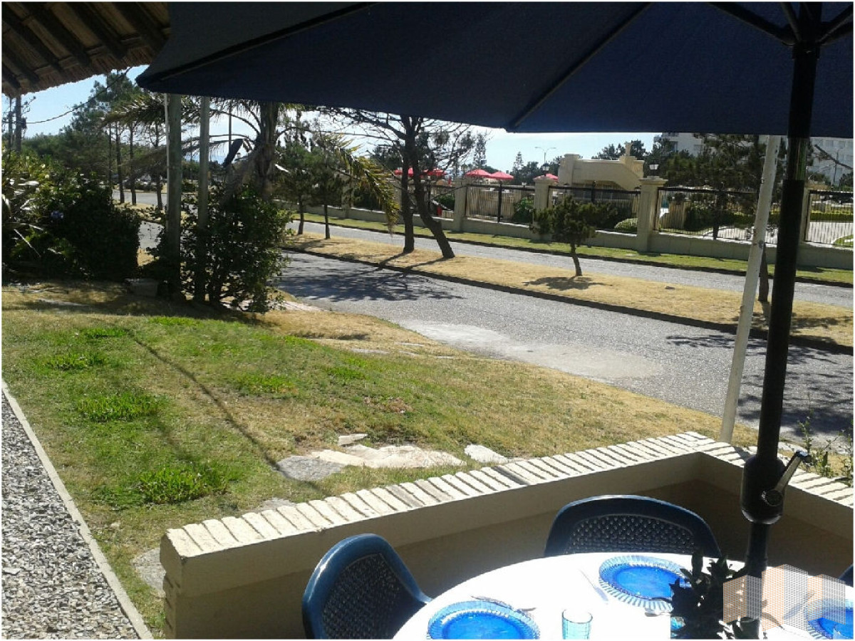 Casa ID.2810 - A METROS DE LA PLAYA 