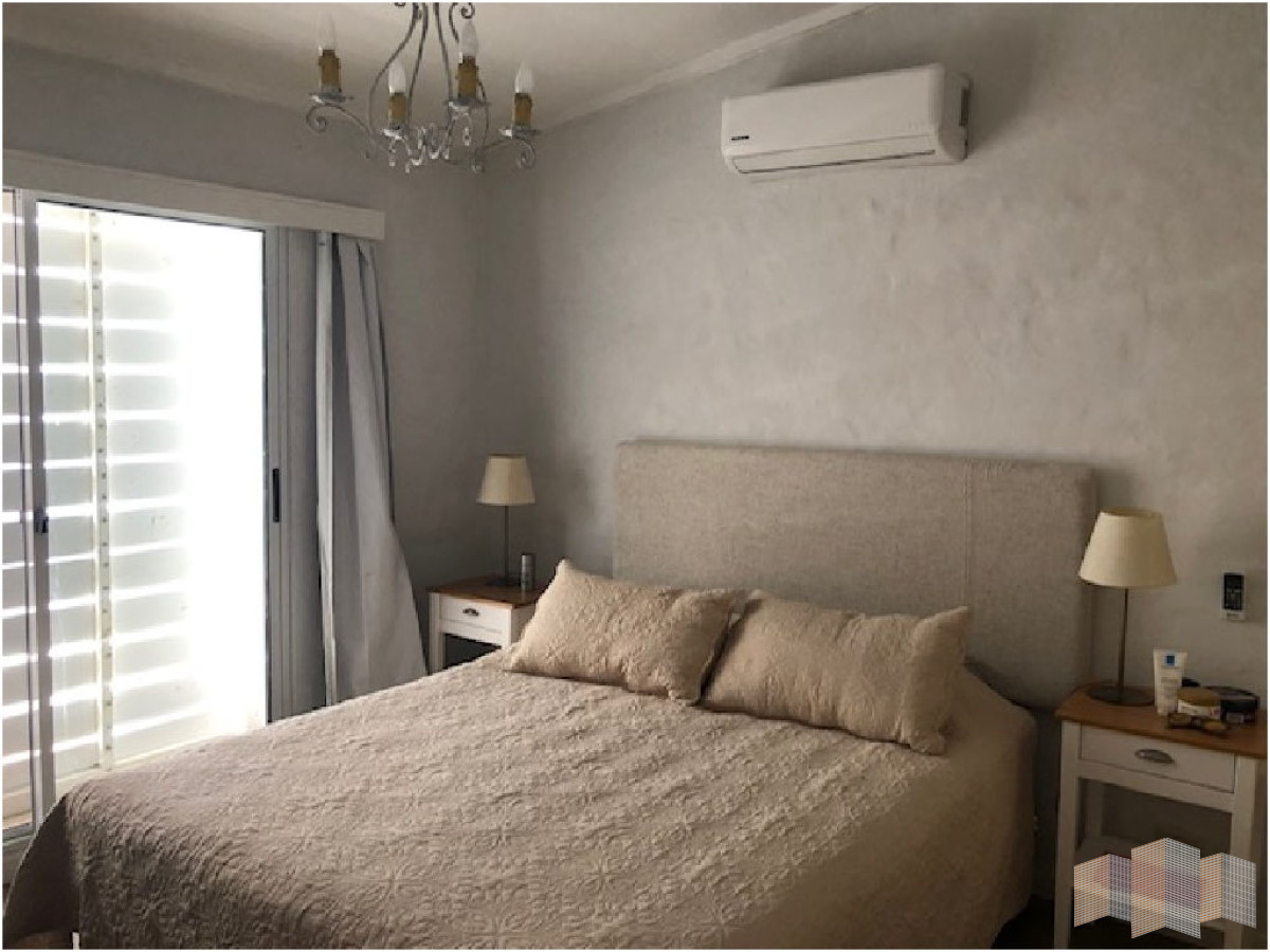 Casa ID.2814 - A METROS DE LA PLAYA 