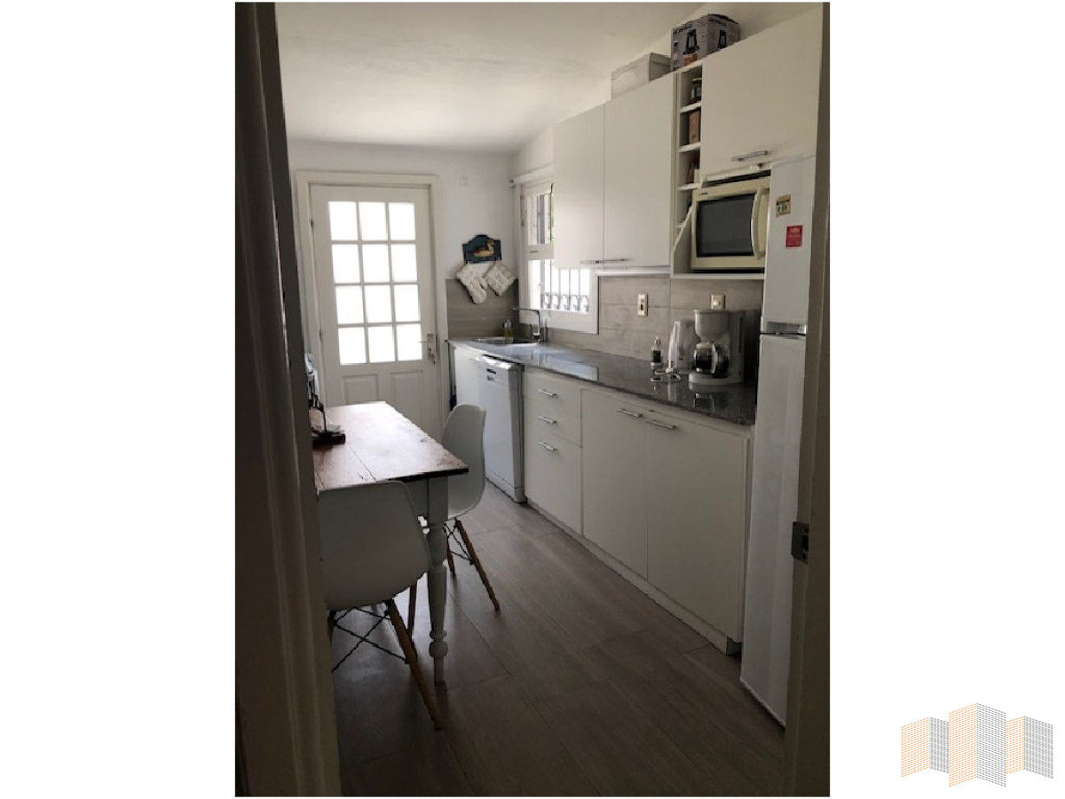 Casa ID.2814 - A METROS DE LA PLAYA 