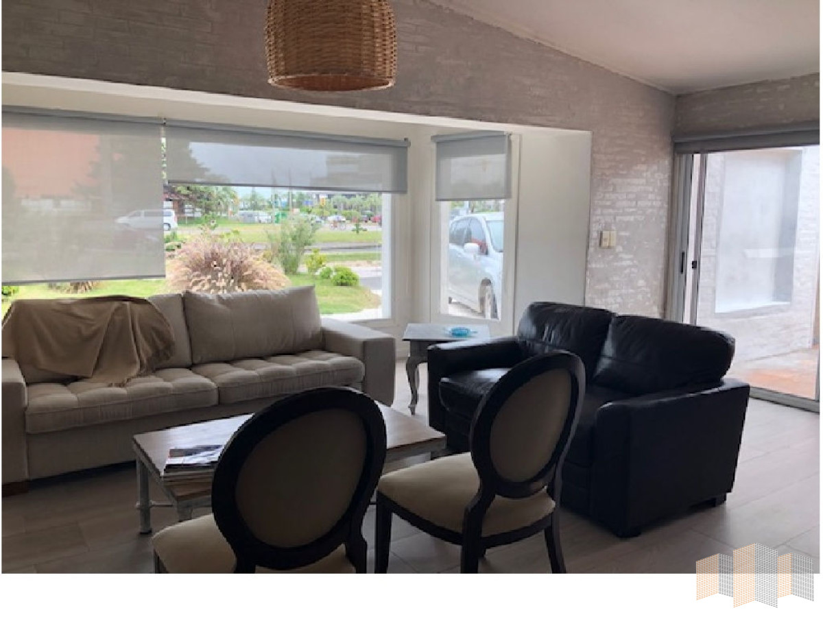 Casa ID.2814 - A METROS DE LA PLAYA 