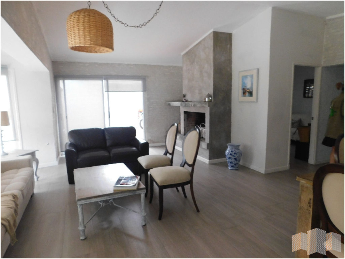 Casa ID.2814 - A METROS DE LA PLAYA 