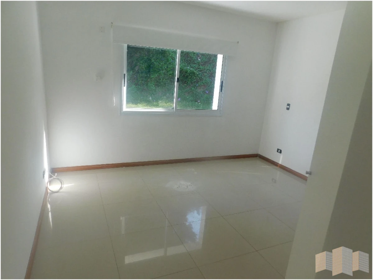 Casa ID.2816 - HERMOSA CASA EN ALQUILER POR TODO EL AÑO 